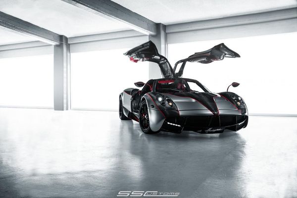 SS Customs改装镀铬亮黑色帕加尼Huayra